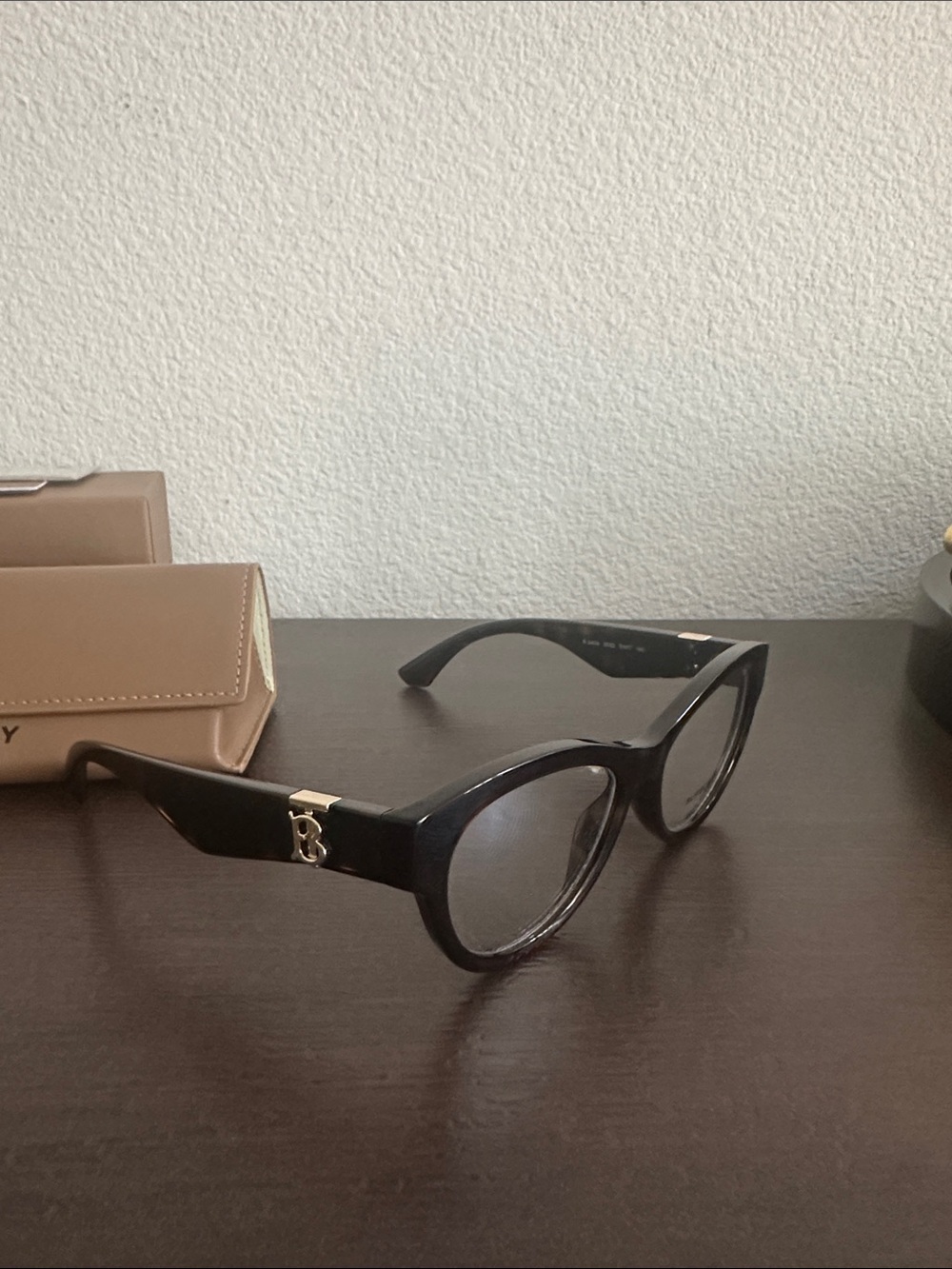 Burberry Black Rounded Cat-Eye Optical Glasses with Tan Case - Picture 2 of 6